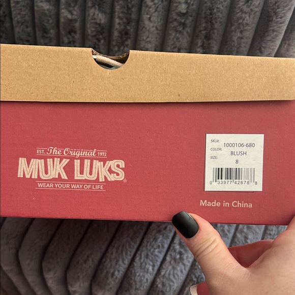 FREE SHIPPING!
BNIB Muk Luks Beautiful Blush Quilted Booties 8 - Picture 8 of 8